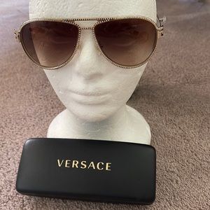 Bling bling Versace aviator sunglasses 😎